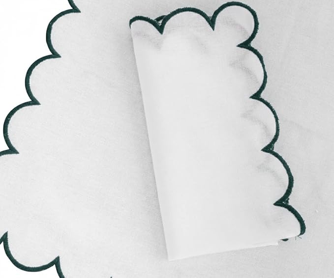 Green and White Scallop Cloth Napkins, 100% Cotton Scalloped Embroidery Dinner Napkins Set of 4, Washable Green Border Napkins for Wedding, Party & Home Décor 18x18