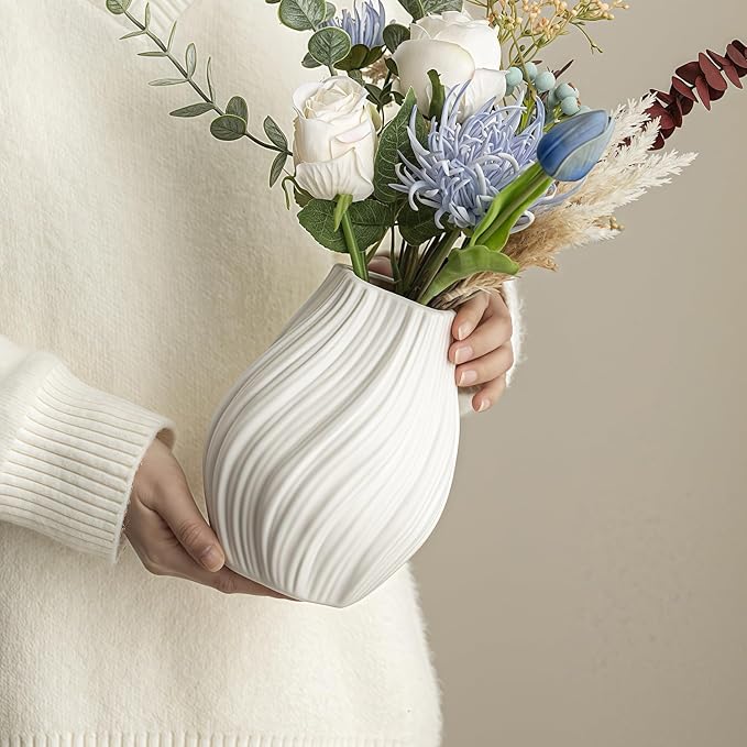 Modern White Ceramic Vase,Nordic Boho Geometric Striped Round Decorative Vase for Living Room,Shelf, Wedding&Dining Table Centerpiece, Farmhouse Home Decor, Office Decoration, Decorative Pottery