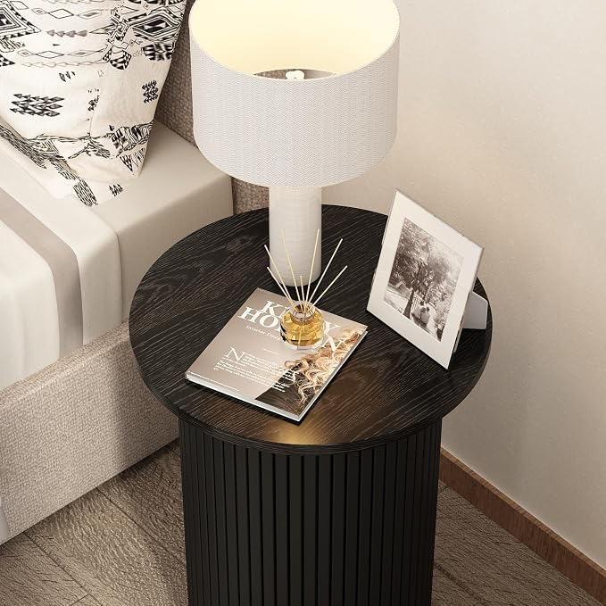 Wnutrees Round Fluted End Table, Small Accent Pedestal Side Table, Wood Fluted Nightstand Bedside Table for Living Room, Handcrafted Finish, Black