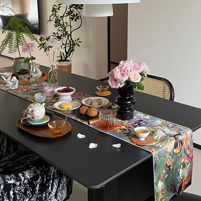 Rustic Cotton Polyester Green Table Runner, Waterproof Seasonal Print Floral Table Runner Kitchen Dining Table Decoration for Home Party Decor 12x48 Inch