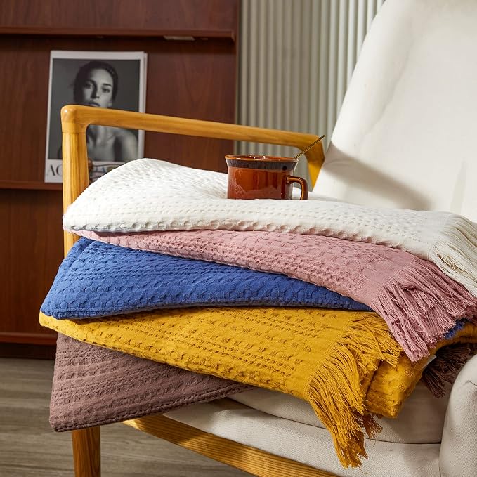 Simple&Opulence 100% Cotton Throw Blanket for Couch, Bed, Waffle Weave Cable Knit Blanket with Tassels, Soft Lightweight Pre-Washed Breathable Cozy Blanket Farmhouse Decoration for All-Season (Pink)