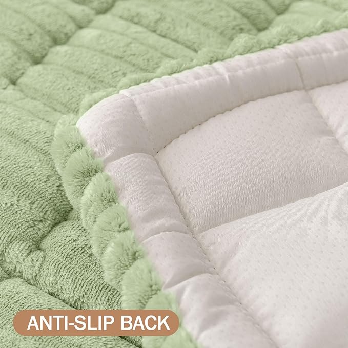 Smiry Couch Cover for Dogs Washable, Non Slip Fuzzy Pet Couch Covers for 3 Cushion Sofa Pet Friendly, Thick Soft Sofa Slipcovers Cushion Protector (Green, 27.6" x 88")