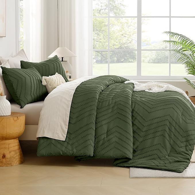 Andency Olive Green Oversized Queen Comforter Set, Boho Soft Warm Bedding Comforter Sets, 3 Pieces Aesthetic Chevron Farmhouse Cute Bohemian Textured Bed Set