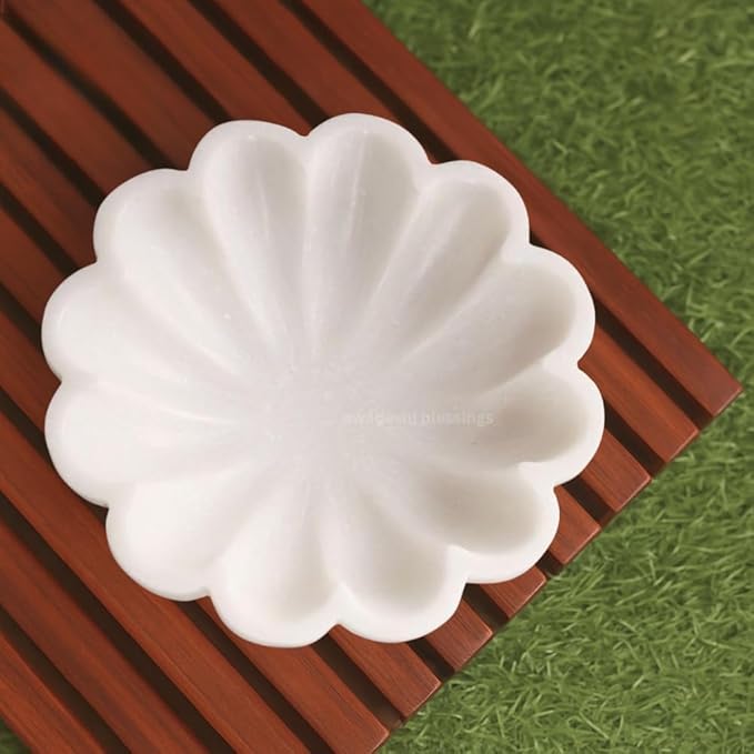 SWADESHI BLESSINGS HandCrafted Marble Decorative Bowl | White Ruffle Scalloped Fluted Key/Fruit Ring Dish | Organic Modern Home Decor (8 Inches)