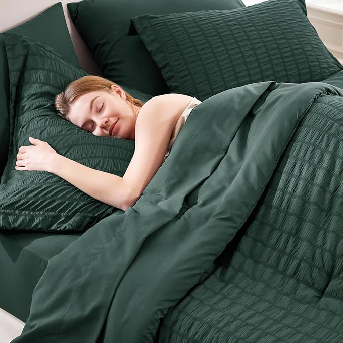 CozyLux Twin Comforter Set with Sheets 5 Pieces, Emerald Green Seersucker Textured Bed in a Bag for Bedroom, Luxury Bedding Sets with Down Alternative Comforter, Sheets, Pillowcase & Sham All Seasons