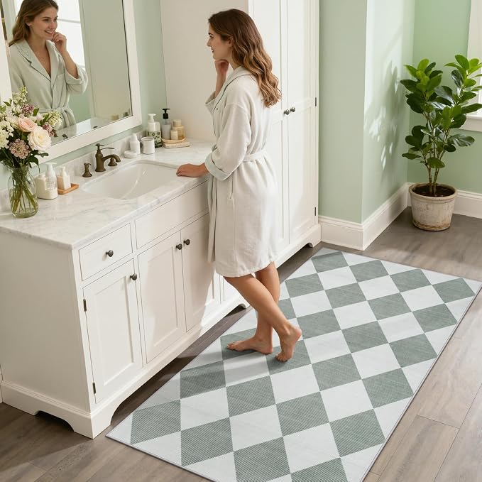 Beeiva Checkered Print 3x5 Washable Rug for Entryway, Non Slip Soft Small Bedroom Rug 3x5 Ultra Thin Moroccan Bathrooom Decor, Gingham Plaid Carpet for Laundry Entry Kitchen Nursery (Green/White)