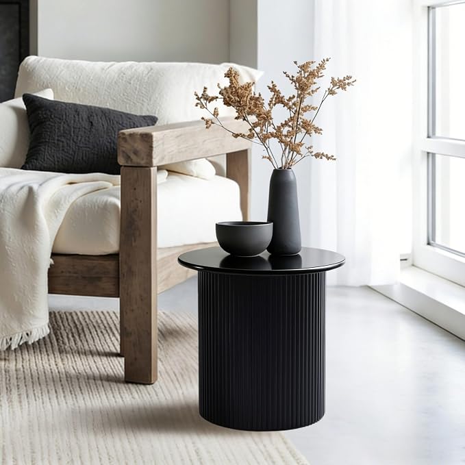 LuxenHome 15" Extra Small Black End Table, Fluted Side Tables for Living Room, Modern Round Side Table for Small Spaces, Wooden Accent Table