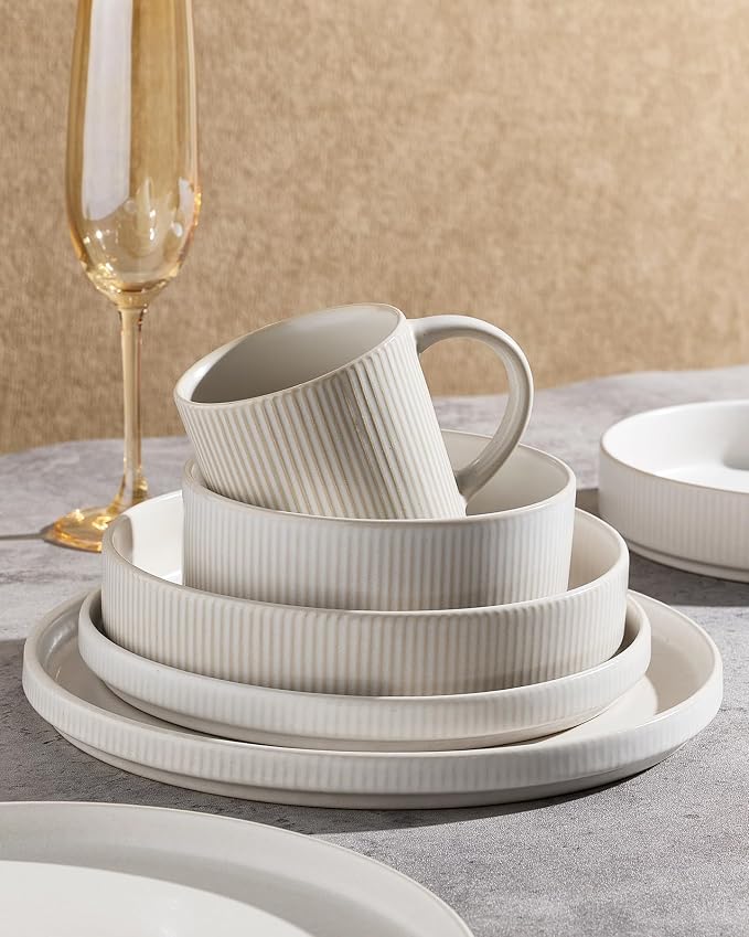 Famiware Star 8-Piece Stoneware Dinnerware Sets for 4 – 23 oz Shallow Pasta Bowls and 10.5" Flat Dinner Plates, High Edge Dishes, Chip & Scratch Resistant, Microwave & Dishwasher Safe, Matte White