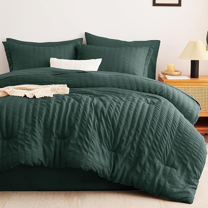 CozyLux Twin Comforter Set with Sheets 5 Pieces, Emerald Green Seersucker Textured Bed in a Bag for Bedroom, Luxury Bedding Sets with Down Alternative Comforter, Sheets, Pillowcase & Sham All Seasons