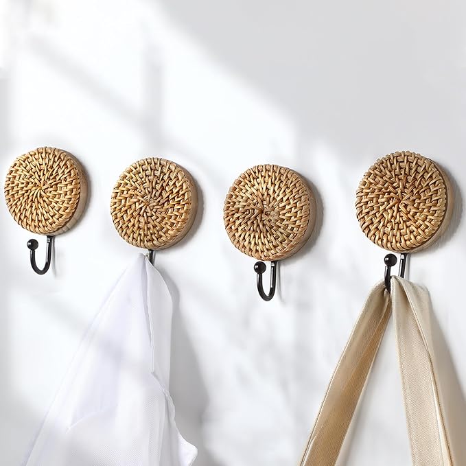 Colingmill 4 Pcs Boho Rattan Wall Towel Hooks Decorative Woven Hanging Holder Farmhouse Coat Rack Hooks Wood Coat Rack Wall Mount Vintage Decorative Hook for Hanging Coats(Round)