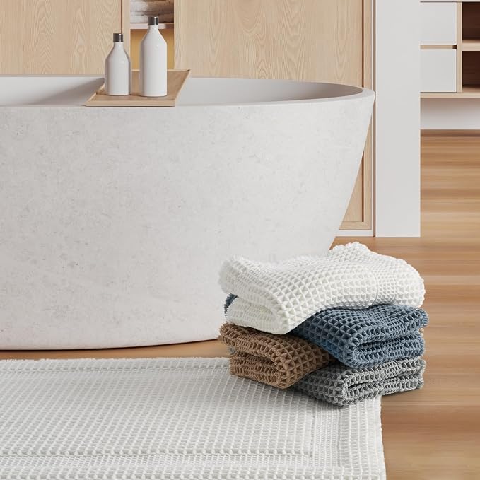 AMOAMI Waffle Bath-Mat, Absorbent Bath Mats for Bathroom Non Slip, Machine Washable Bathroom Rugs with Tassels Ultra Soft Boho Bath Rugs for Floor 18"x30" White