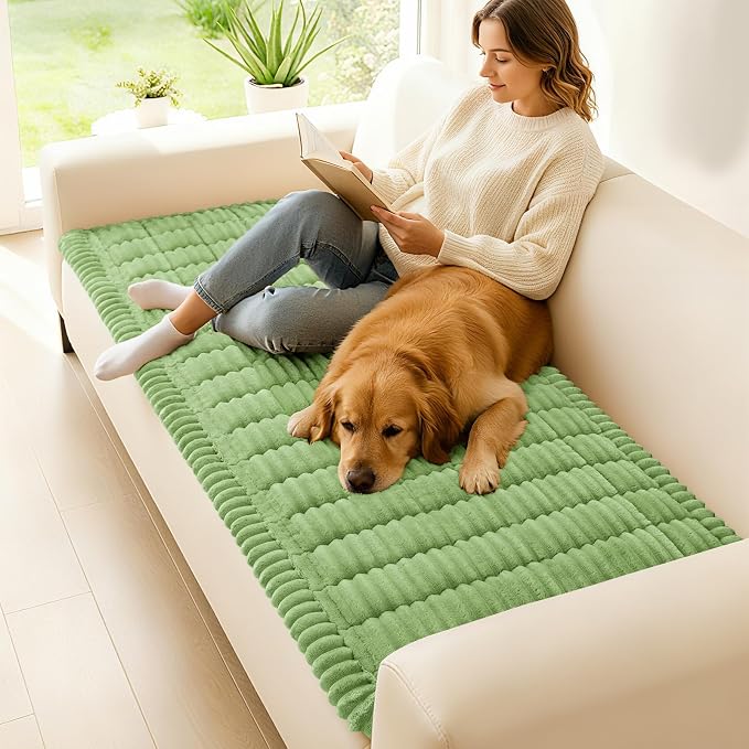 hyha Couch Cover for Dogs Washable, Non Slip Thick Flannel Sofa Protector, Pet Friendly Plush Furniture Cover for Sectional Sofa & Loveseat (Grass Green, 43" x 82.7")