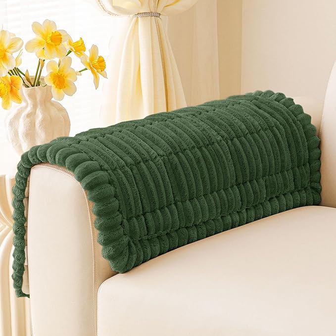 hyha Couch Cover for Dogs Washable, Non Slip Thick Flannel Sofa Protector, Pet Friendly Plush Furniture Cover for Sectional Sofa & Loveseat (Dark Green, 27.6" x 27.6")