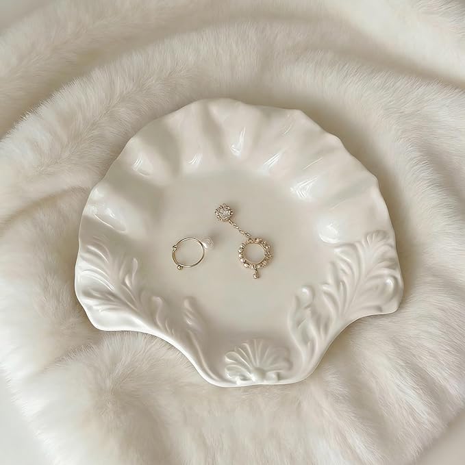 7.8" White Ceramic Decorative Bowl, Wavy Irregular Edge, Key Bowl, Jewelry Storage Bowl and Fruit Bowl, Multi-functional Decorative Item for Entryway Table, Coffee Table and Living Room