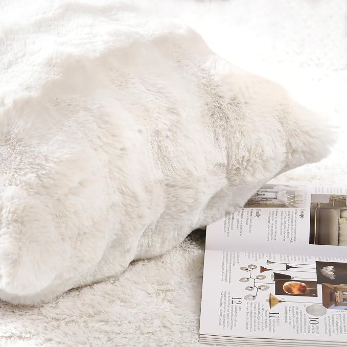 MADIZZ Pack of 2 Thick Plush Faux Wool Throw Pillow Covers Soft Boho Throw Pillows Luxurious Cushion Covers for Couch Sofa Bedroom Living Room Home Decor 16x16 Inch Cream