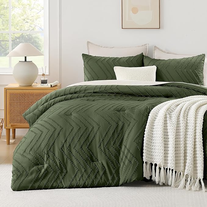 Andency Olive Green Comforter Set Queen Size, Boho Soft Fluffy Warm Lightweight Bedding Comforter Sets for Queen Bed, 3 Pieces Chevron Tufted Aesthetic Microfiber Lightweight Comforter Set