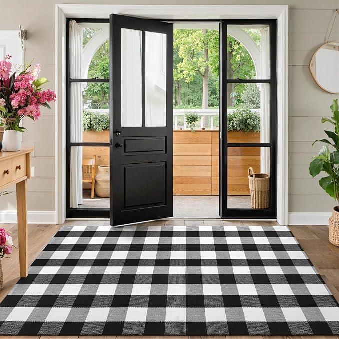 KIMODE Spring Buffalo Plaid Rug 4'x6' Black and White Checkered Rug Farmhouse Cotton Hand-Woven Patio Rug Indoor Outdoor Area Rug Washable Floor Carpet for Front Door Front Porch Living Room