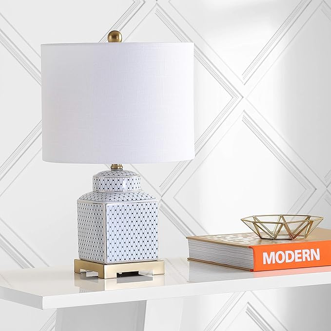 JONATHAN Y 21.5" White and Navy Blue Ceramic Ginger Jar LED Table Lamp, Modern Chinoiserie Fishnet Pattern with White Linen Shade and Brass Gold Base, LED Bulb Included JYL3043A