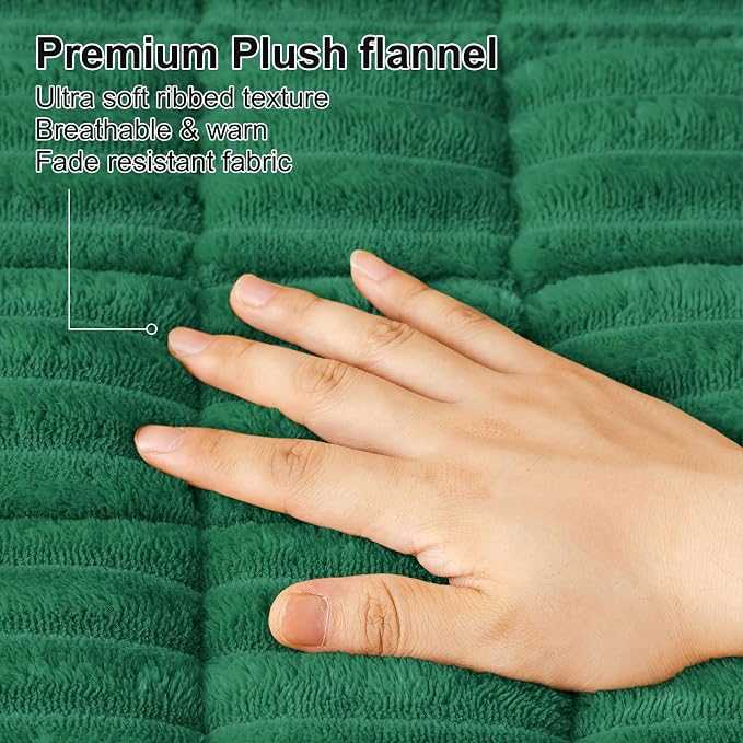 Smiry Couch Cover for Dogs, Non Slip Washable Sofa Protector for Pets, Soft Furniture Cover for Pet, Stylish Sofa Covers, Cozy Protect Against Fur, Dirt & Everyday Messes (Turquoise, 35.4" x 88")