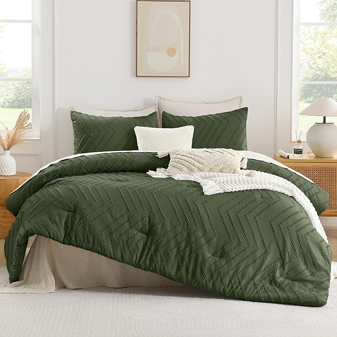Andency Olive Green Comforter Set Queen Size, Boho Soft Fluffy Warm Lightweight Bedding Comforter Sets for Queen Bed, 3 Pieces Chevron Tufted Aesthetic Microfiber Lightweight Comforter Set