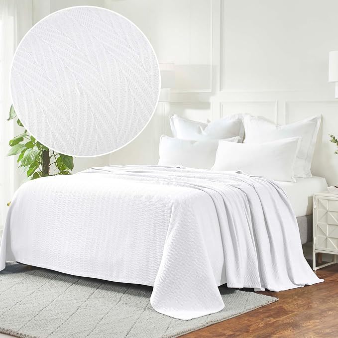 Superior Metro 100% Cotton Blanket, Perfect for Bedroom, Living Room, Couch, Picnics, Travel, Beach, or Camping, Comfy Blanket, Bedroom Decor, Essentials, Zig-Zag Cover for Bed, King, White