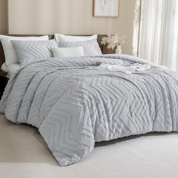 Andency Silver Grey Oversized King Comforter Set 120x98, Boho Oversize King Soft Warm Tufted Bedding Comforter Sets, 3 Pieces Aesthetic Chevron Farmhouse Cute Bohemian Textured Bedding Set