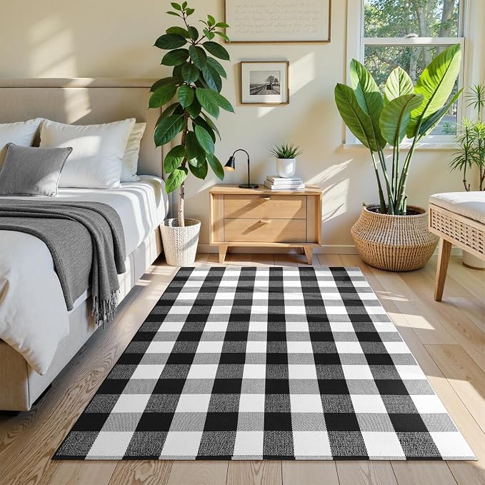 KIMODE Spring Buffalo Plaid Rug 4'x6' Black and White Checkered Rug Farmhouse Cotton Hand-Woven Patio Rug Indoor Outdoor Area Rug Washable Floor Carpet for Front Door Front Porch Living Room