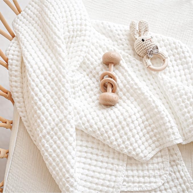 Konssy Waffle Baby Blanket - Soft & Cozy Nursery Swaddle Blanket, Lightweight Toddler Throw for Boys & Girls, Ideal for Wrapping(White)