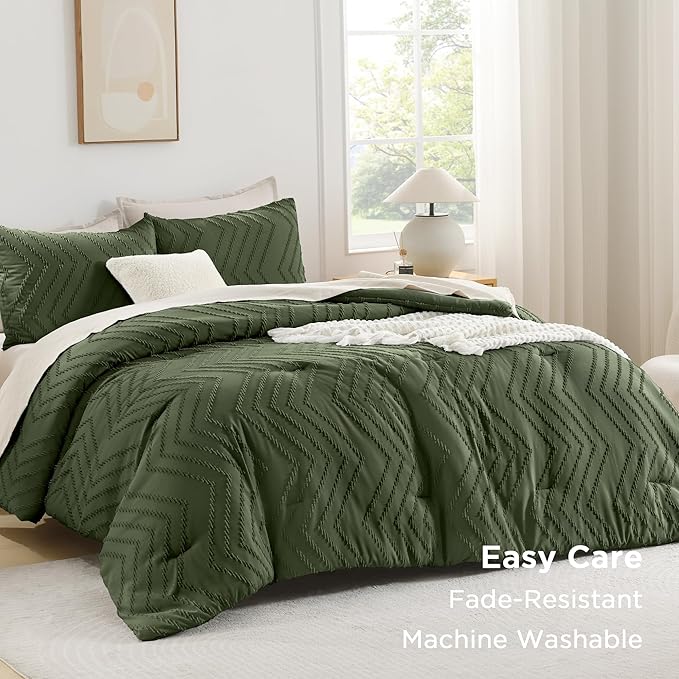 Andency Olive Green Comforter Set Queen Size, Boho Soft Fluffy Warm Lightweight Bedding Comforter Sets for Queen Bed, 3 Pieces Chevron Tufted Aesthetic Microfiber Lightweight Comforter Set