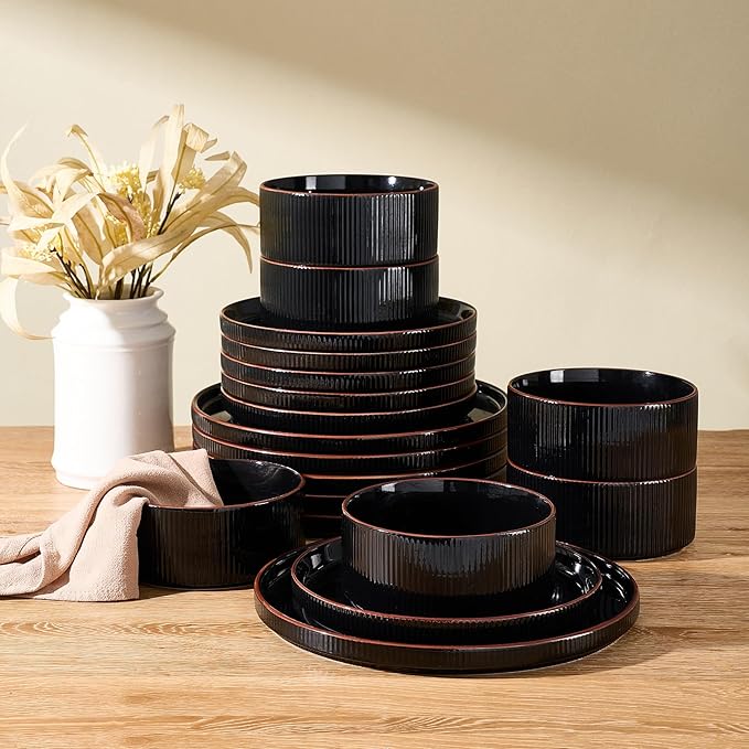 Star 18-Piece Plates and Bowls Set, Porcelain Dinnerware Sets for 6 Service, Modern Dish Set with Rust-Red Rim, Chip and Scratch Resistant, Dishwasher & Microwave Safe, Black