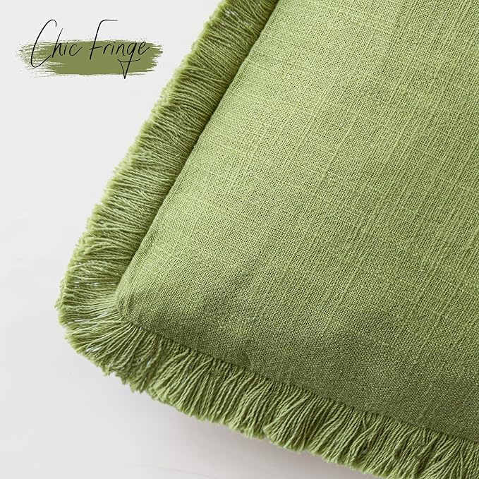 Foindtower Set of 2 Decorative Linen Fringe Throw Pillow Covers Cozy Boho Farmhouse Cushion Cover with Tassels Soft Accent Pillowcase for Couch Sofa Bed Living Room Home Decor,18×18 Inch,Lush Green