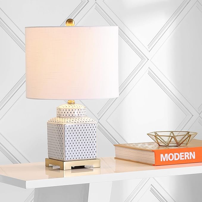 JONATHAN Y 21.5" White and Navy Blue Ceramic Ginger Jar LED Table Lamp, Modern Chinoiserie Fishnet Pattern with White Linen Shade and Brass Gold Base, LED Bulb Included JYL3043A