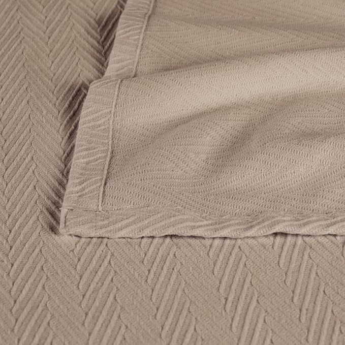 Superior Metro All-Season Cotton Blanket, Woven Blanket for Couch, Bed, Bedding, Farmhouse, Home Essentials, Cute and Cozy Bohemian Blankets, Herringbone Weave, California King, Khaki