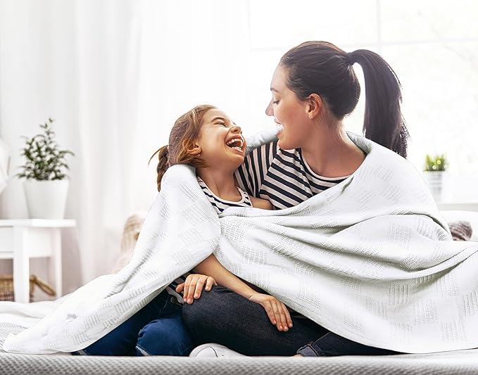 Utopia Bedding 100% Cotton Thermal Blanket White Throw Size Soft, Lightweight, Breathable, Cozy Spring and Summer Blanket for Couch and Sofa, Home Room Decor Gifts for Women and Men (50x60 Inches)