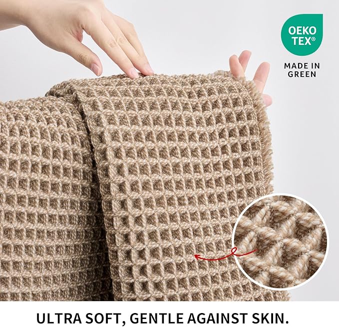 Disolla Waffle Bath Mat, Non Slip Absorbent Small Bathroom Rug, Machine Washable Quick Dry Ultra Soft Bathroom Floor Mat, Brown/White Bath Rug for Tub Shower, 20''x32''