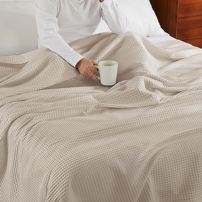 100% Egyptian Cotton Waffle Weave Throw Blanket for Bed Couch Sofa Home Decor, Soft Lightweight Bed & Couch Blanket for All Seasons (Light Khaki - King Size - 104 * 90")