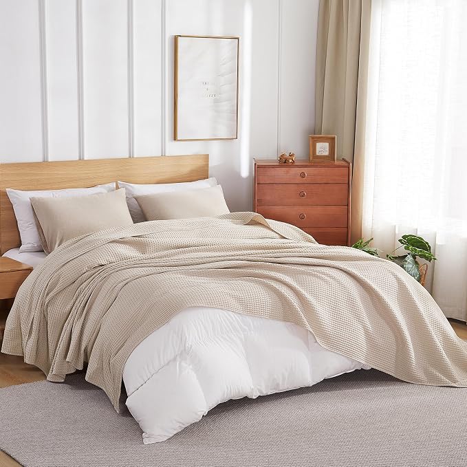 100% Egyptian Cotton Waffle Weave Blanket King Size for Bed, 320 GSM - Breathable and Soft for Spring Summer, Lightweight All Season Bed Blanket for Couch, Sofa (104x90 Inches, Light Khaki)