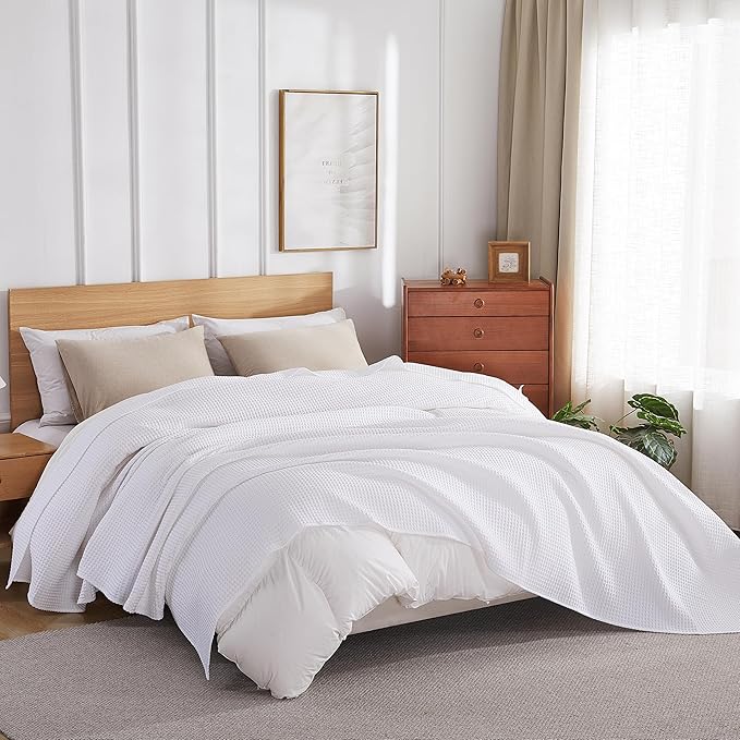 100% Egyptian Cotton Waffle Weave Blanket King Size for Bed, 320 GSM - Breathable and Soft for Spring Summer, Lightweight All Season Bed Blanket for Couch, Sofa (104x90 Inches, White)