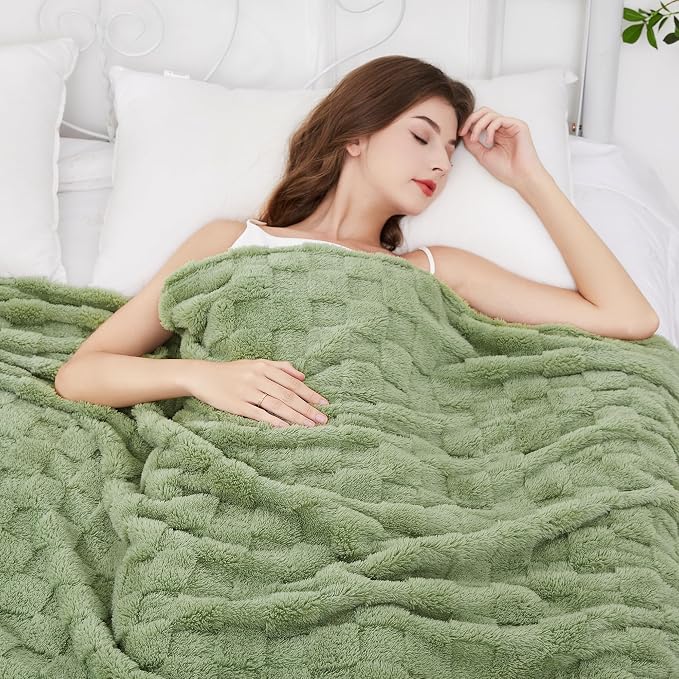 Aganear Blanket Queen Size - Cozy Soft Checkered Throw Blanket for Couch, Sofa, Bed, Office, Warm Decorative Present for Birthday, Christmas(90"x90", Sage Green)