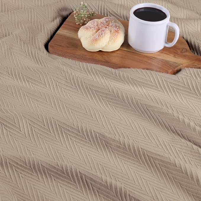 Superior Metro All-Season Cotton Blanket, Woven Blanket for Couch, Bed, Bedding, Farmhouse, Home Essentials, Cute and Cozy Bohemian Blankets, Herringbone Weave, California King, Khaki