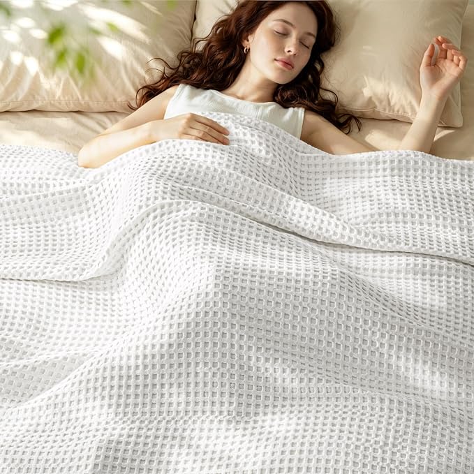 Exclusivo Mezcla Pre-Washed 100% Cotton Waffle Blanket King Size for Bed, 330GSM Lightweight Breathable Summer Blankets, Soft and Cozy, Home Decor, Pure White, 104x90 Inches