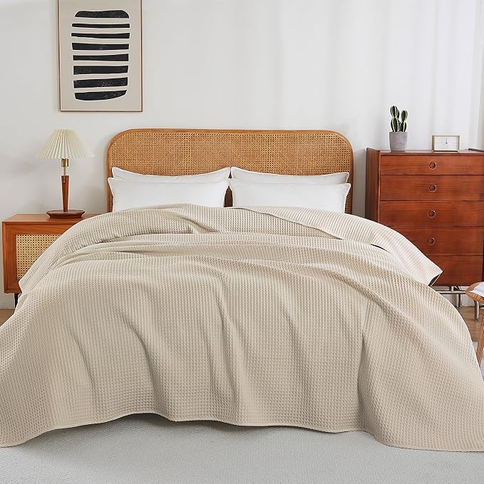 100% Egyptian Cotton Waffle Weave Throw Blanket for Bed Couch Sofa Home Decor, Soft Lightweight Bed & Couch Blanket for All Seasons (Light Khaki - Twin Size - 66 * 90")