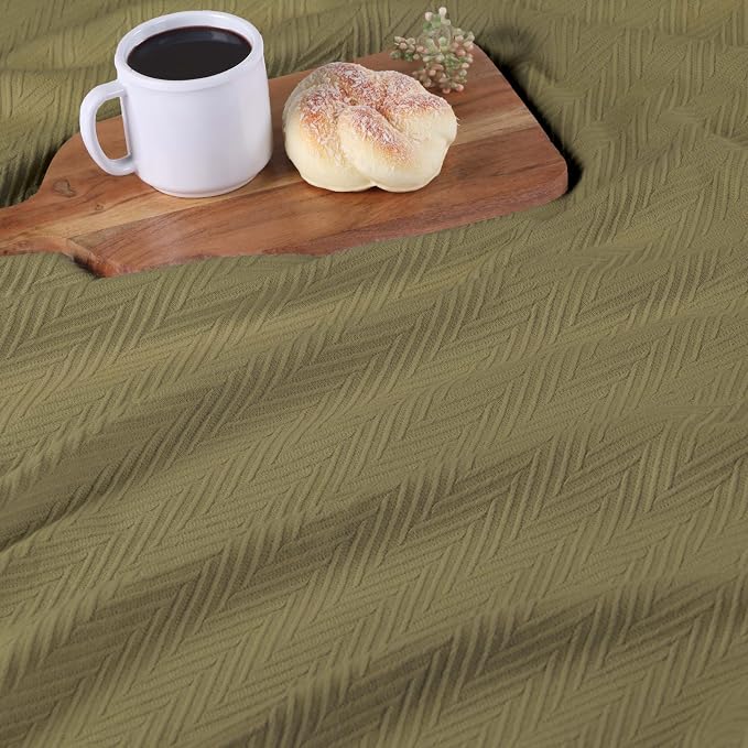 Superior Metro 100% Cotton Blanket, Perfect for Bedroom, Living Room, Couch, Picnics, Travel, Beach, or Camping, Comfy Blanket, Bedroom Decor, Essentials, Zig-Zag Cover for Bed, Full/Queen, Sage
