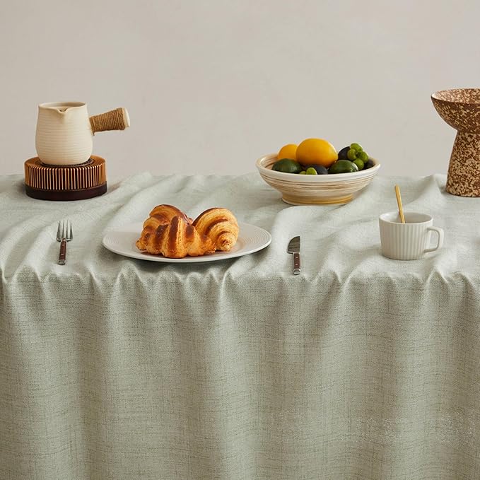 Linen Tablecloth with Tassels, Farmhouse Style Green Tablecloth, Water Resistant Burlap Tablecloths for Rectangle Table, 60x84 Inch Green