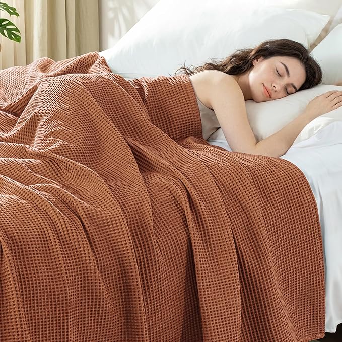Exclusivo Mezcla 100% Cotton Waffle Blanket Queen Size for Bed, Lightweight and Breathable Gauze Muslin Blanket for Summer, Moisture-Wicking, Home Decor, 90"x90", Burnt Orange